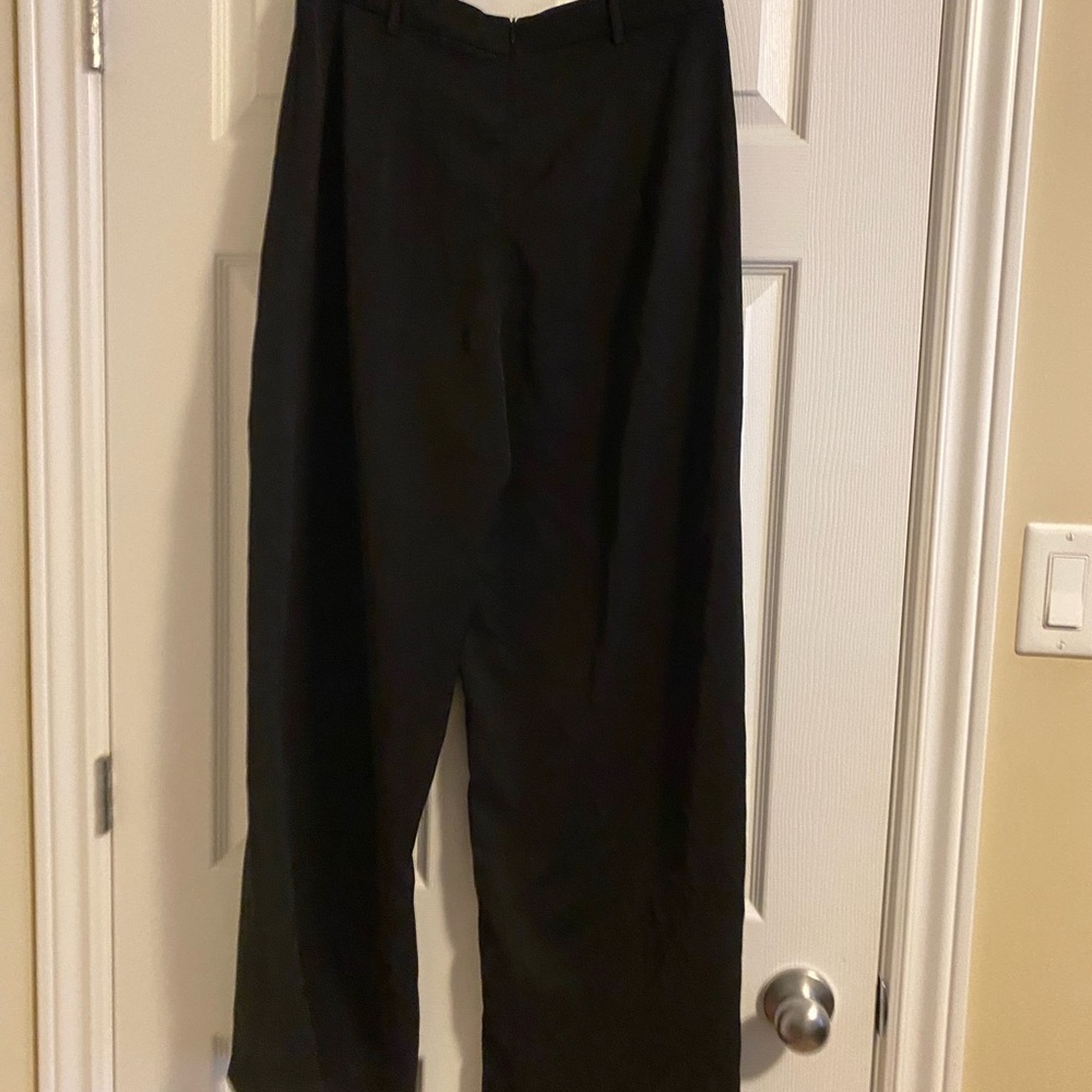 Assorted pants - Picture 4 of 10
